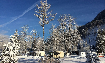 Wintercamping mit Skipass
